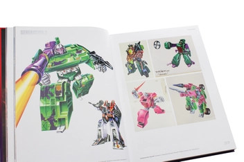 Паперова книга «Transformers. A Visual History», автор Джим Соренсон - фото №7 - мініатюра