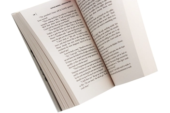 Паперова книга «Liberation Run. Prose Novel», автор Тесс Шарп - фото №5 - мініатюра