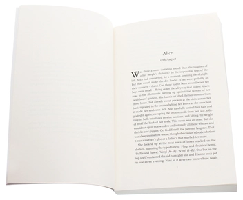 Паперова книга «Keep Him Close», автор Емілі Кох - фото №4 - мініатюра