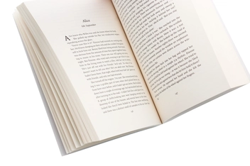 Паперова книга «Keep Him Close», автор Емілі Кох - фото №6 - мініатюра