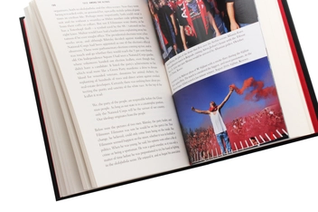 Паперова книга «1312: Among the Ultras: A journey with the world's most extreme fans», автор Монтегю Родс Джеймс - фото №5 - мініатюра