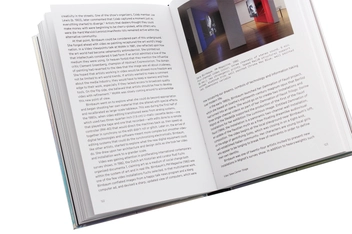 Бумажная книга «Video/Art. The First Fifty Years», автор Барбара Лондон - фото №6 - миниатюра