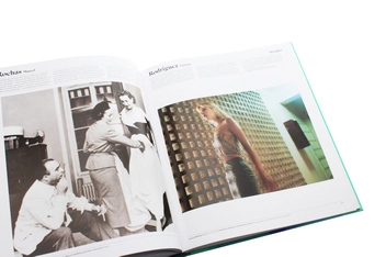 Паперова книга «The Fashion Book» - фото №11 - мініатюра