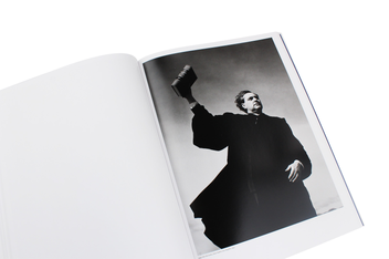 Бумажная книга «Helmut Newton. SUMO. 20th Anniversary», авторов Джун Ньютон, Хельмут Ньютон - фото №14 - миниатюра