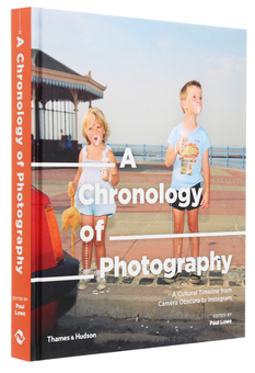 Бумажная книга «A Chronology of Photography. A Cultural Timeline from Camera Obscura to Instagram», автор Пол Лоу - фото №3 - миниатюра