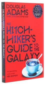 Бумажная книга «The Hitchhiker's Guide to the Galaxy», автор Дуглас Адамс - фото №3 - миниатюра