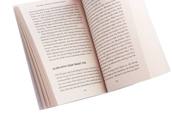 Паперова книга «You Are a Badass at Making Money», автор Джен Сінсеро - фото №5 - мініатюра