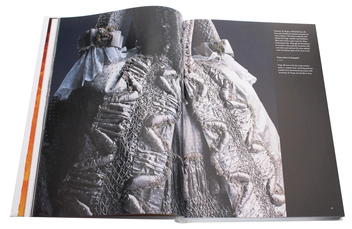 Бумажная книга «Fashion History. From the 18th to the 20th Century» - фото №7 - миниатюра
