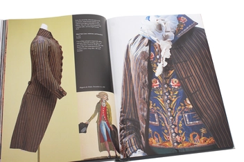 Бумажная книга «Fashion History. From the 18th to the 20th Century» - фото №8 - миниатюра