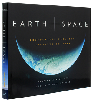 Бумажная книга «Earth and Space. Photographs from the Archives of NASA» - фото №3 - миниатюра