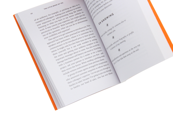 Бумажная книга «The Little Book of Yes. How to win friends, boost your confidence and persuade others», авторов Стив Мартин, Роберт Чалдини, Ной Гольдштейн - фото №5 - миниатюра