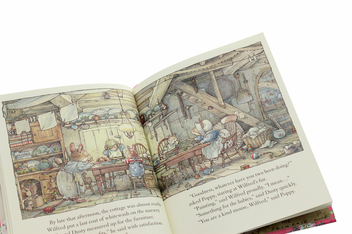 Паперова книга «Adventures in Brambly Hedge», автор Джилл Барклем - фото №23 - мініатюра