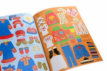 Бумажная книга «Sticker Dolly Dressing Around the World», автор Эмили Боун - фото №7 - миниатюра