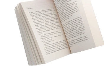 Бумажная книга «The Blind Assassin», автор Маргарет Этвуд - фото №5 - миниатюра