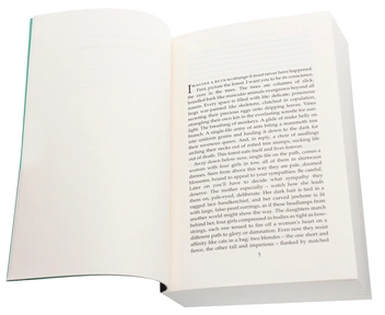 Паперова книга «The Poisonwood Bible», автор Барбара Кінгсолвер - фото №2 - мініатюра