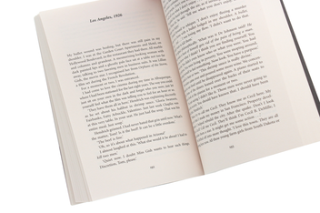 Паперова книга «How to Stop Time», автор Метт Гейґ - фото №5 - мініатюра