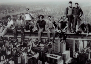 «Стерео открытка Kartenvertrieb Men On Steel Beam», бренда LM Kartenvertrieb - фото №1 - миниатюра