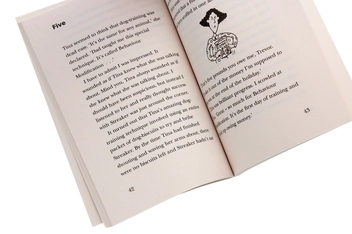 Бумажная книга «The Hundred-Mile-an-Hour Dog», автор Джереми Стронг - фото №6 - миниатюра