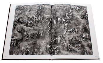 Бумажная книга «Sebastião Salgado. Gold», автор Леля Ваник Сальгадо - фото №6 - миниатюра