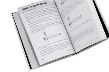 Бумажная книга «Music Theory 101. From keys and scales to rhythm and melody, an essential primer on the basics of music theory», автор Брайан Бун - фото №6 - миниатюра