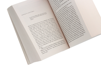 Паперова книга «The Luminaries», автор Елінор Каттон - фото №5 - мініатюра