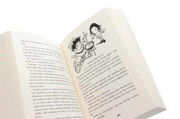 Бумажная книга «The Magic Faraway Tree Collection», автор Энид Блайтон - фото №6 - миниатюра