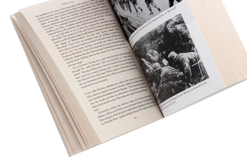 Бумажная книга «Ardennes 1944. Hitler's Last Gamble», автор Энтони Бивор - фото №7 - миниатюра