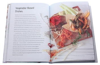 Бумажная книга «Zero Waste. 60 Recipes for a Waste-Free Kitchen», автор Чинция Тренчи - фото №4 - миниатюра