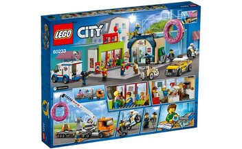  «Конструктор LEGO City Відкриття магазину з продажу пончиків 790 деталей (60233)», бренду LEGO - фото №3 - мініатюра