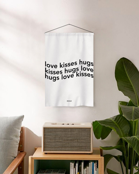 «Прапор 1DEA.me Dream&Do Flag «Love Kisses Hugs» (4820191132139)», бренду 1DEA.me - фото №4 - мініатюра