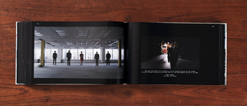 Паперова книга «Matthew Weiner. Mad Men. Art Edition No. 1–500. Script Edition» - фото №13 - мініатюра