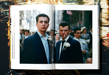 Паперова книга «Marvin E. Newman. Art Edition No. 1-75 'Coney Island, 1953'» - фото №7 - мініатюра