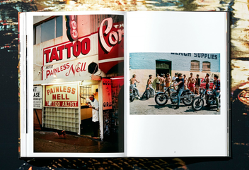 Бумажная книга «Marvin E. Newman. Art Edition No. 226-300 '42nd Street, 1983'» - фото №17 - миниатюра