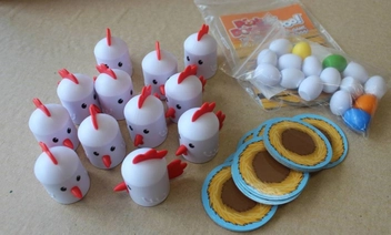  «Настольная игра на внимание Fat Brain Toy Co Peek-A-Doodle Doo (FA093-1)», бренда Fat Brain Toy Co - фото №6 - миниатюра