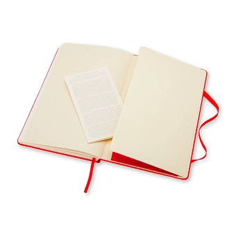  «Блокнот Moleskine Classic маленький нелинованный красный (QP012F2)», бренда Moleskine - фото №3 - миниатюра