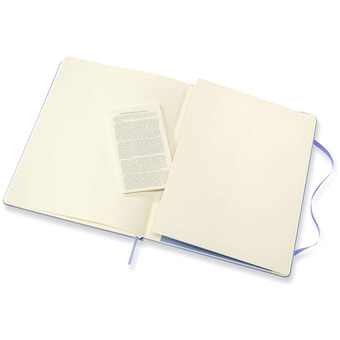  «Блокнот Moleskine Classic Большой Линейка Голубая гортензия (QP090B42)», бренда Moleskine - фото №5 - миниатюра