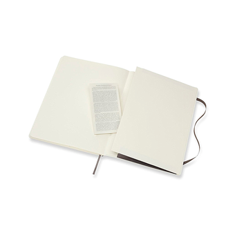  «Блокнот Moleskine Classic большой линия коричневый (QP621P14)», бренда Moleskine - фото №6 - миниатюра