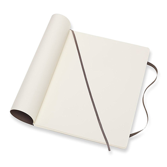  «Блокнот Moleskine Classic большой нелинованный коричневый (QP623P14)», бренда Moleskine - фото №4 - миниатюра