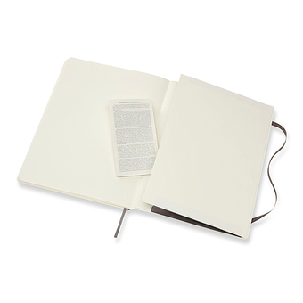  «Блокнот Moleskine Classic большой нелинованный коричневый (QP623P14)», бренда Moleskine - фото №6 - миниатюра