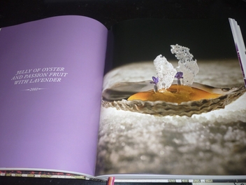 Паперова книга «The Fat Duck Cookbook», автор Ґестон Блюменталь - фото №6 - мініатюра