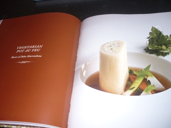 Паперова книга «The Fat Duck Cookbook», автор Ґестон Блюменталь - фото №4 - мініатюра