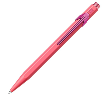  «Ручка Caran d'Ache 849 Claim Your Style Рожева (849.546)», бренду Caran d'Ache - фото №3 - мініатюра