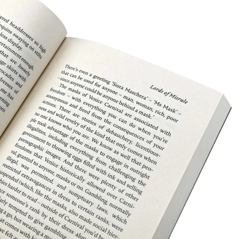 Бумажная книга «The Dead of Winter: The Demons, Witches and Ghosts of Christmas», автор Сара Клегг - фото №3 - миниатюра