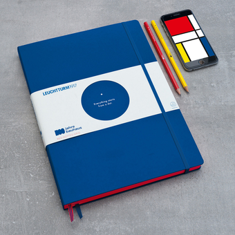  «Блокнот Leuchtturm1917 100 Years Bauhaus Master Classic Точка Синий (359866)», бренда Leuchtturm1917 - фото №2 - миниатюра