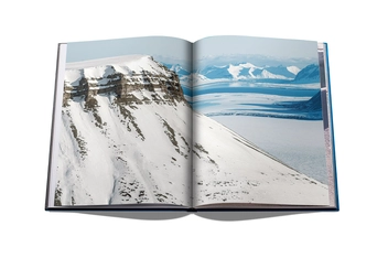 Бумажная книга «The Arctic Melt. Images of a Disappearing Landscape» - фото №7 - миниатюра