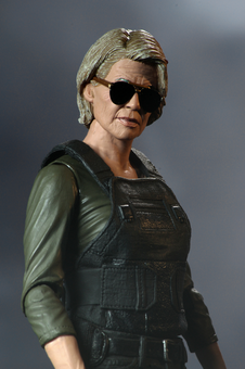  «Коллекционная фигурка Neca Terminator Dark Fate 2019 Sarah Connor (951924)», бренда Neca - фото №7 - миниатюра