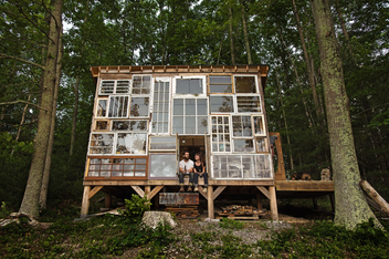 Бумажная книга «The Hinterland. Cabins, Love Shacks and Other Hide-Outs» - фото №4 - миниатюра