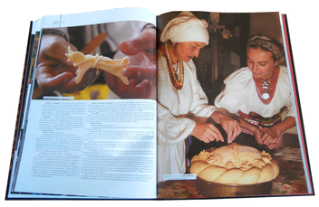 Бумажная книга «Українська культура. Свята. Традиції. Обряди / Ukrainian Culture. Festivals. Traditions. Customs», авторов Наталка Лещенко, Руслан Павлюк - фото №6 - миниатюра