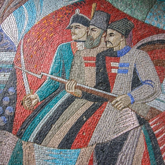 Паперова книга «Decommunized: Ukrainian Soviet Mosaics», автор Євген Нікіфоров - фото №10 - мініатюра