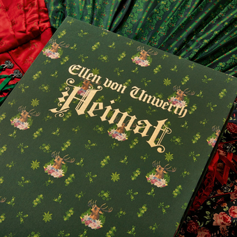 Бумажная книга «Ellen von Unwerth. Heimat. Art Edition No. 1–100 ‘Tête-à-tête’» - фото №18 - миниатюра